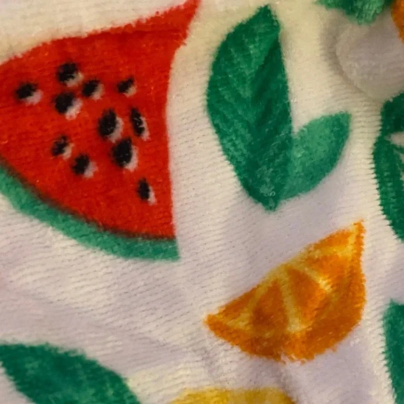 Mainstays White Yellow, Orange & Green Fruit Print shower wrap - Picture 4 of 5
